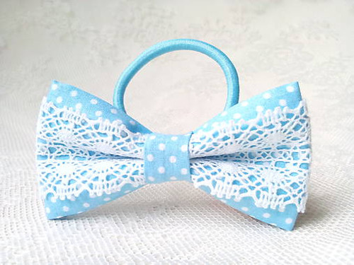 Folklore hair bow (baby blue/small white dots)