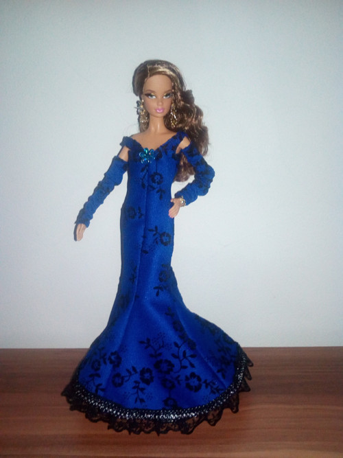 Večerní šaty pro Barbie — foto 1