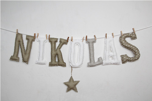 Písmenka pro děti béžovo-bílá