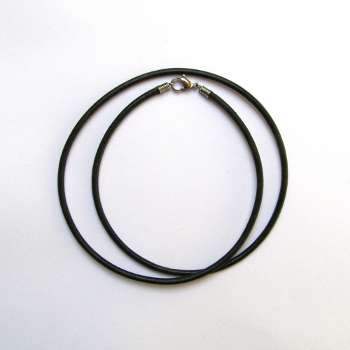 Guľatá kožená šnúrka čierna 2,5mm - 52cm