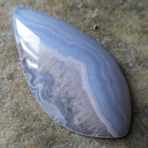 Modrý chalcedon Namibie, kabošon č. B5 — foto 1