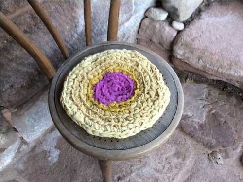 "Žluticha" podsedák vlněný