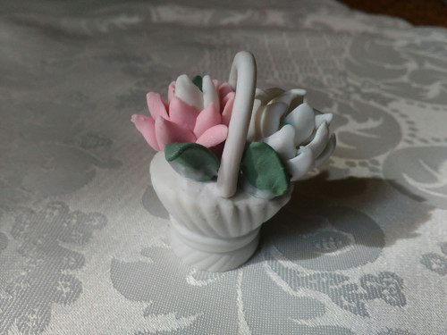 Porcelánový košíček