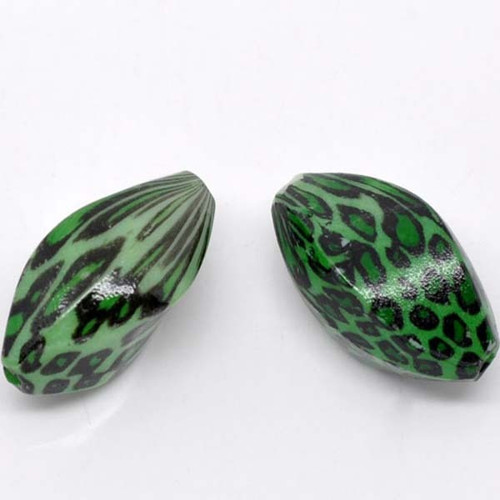 Korálky leopardí/ plast/ 26x14mm/ zelená/ 30ks