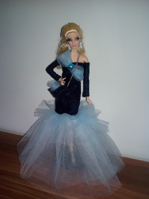 Večerní šaty pro Barbie — foto 1