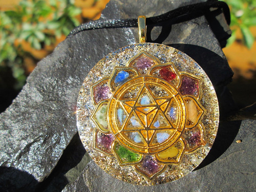 Org. šperk ,, Sri Yantra v čakrách " — foto 1