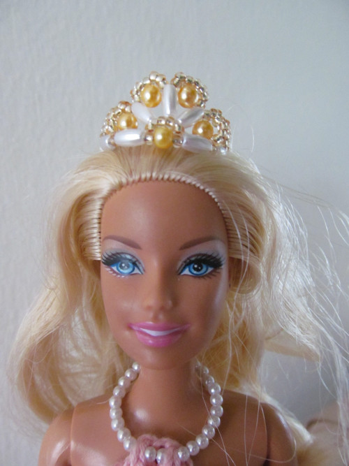 Čelenka pro Barbie - zlatá — foto 1