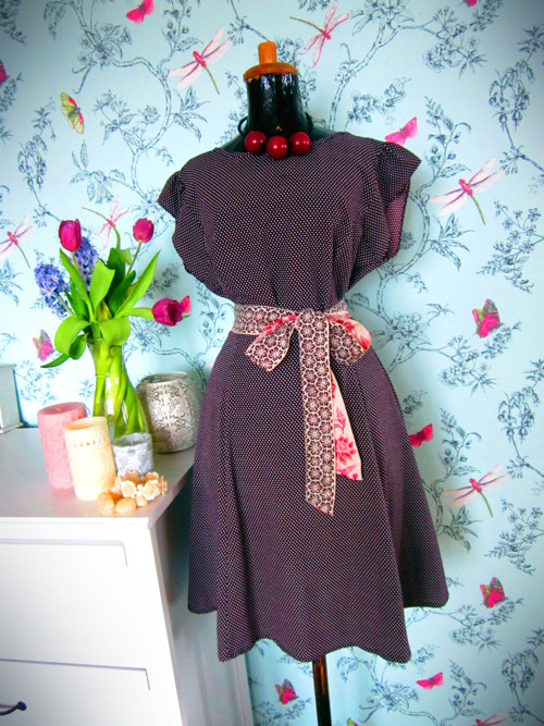 Šaty dots in violet — foto 1