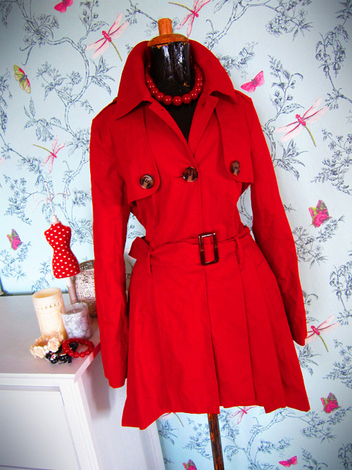 Trenčkot retro red — foto 1