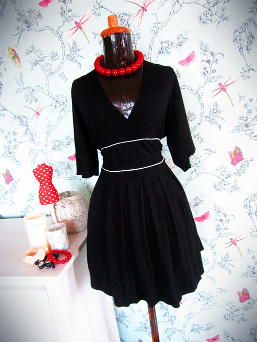 Little black dress — foto 1