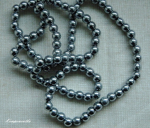 Korálky z Hematitu 4mm 10kusů