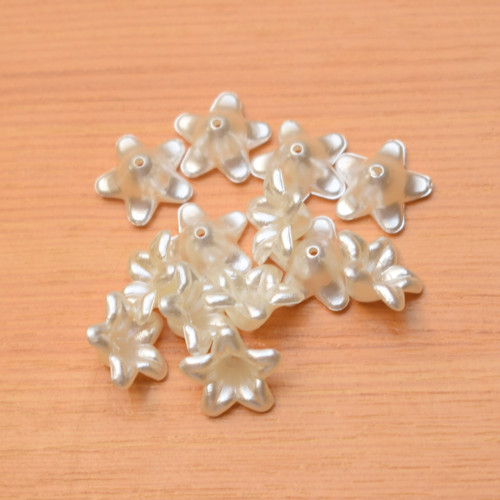 Akrylové kytičky - 12,5mm - 15 kusů