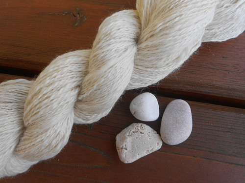 Ručně předená 100g,406m - 100% top lama — foto 1