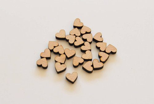 Srdíčka 1,5 cm - 150 ks