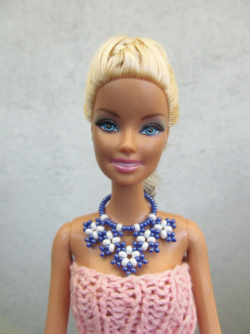 Náhrdelník pro panenku Barbie modrý — foto 1