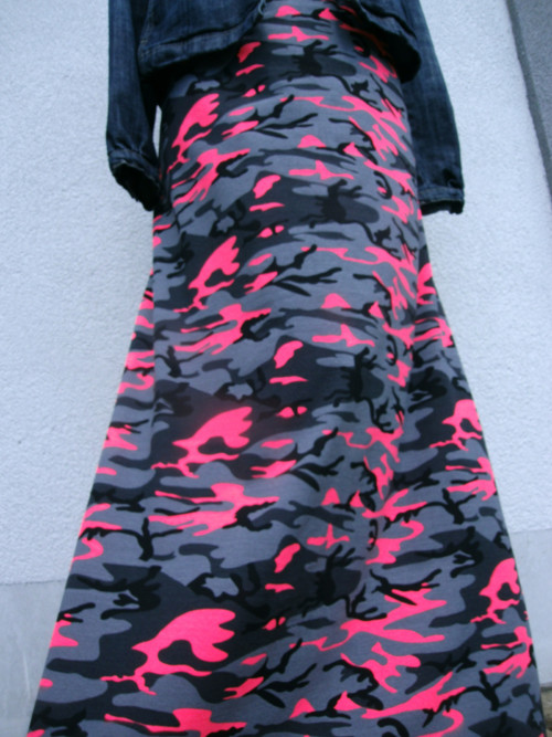 Maskáčka neon - maxi suknice — foto 1