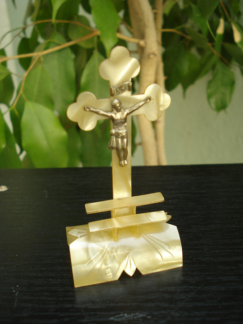 Miniaturní krucifix
