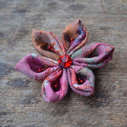 Kanzashi květ Kamatari — foto 1