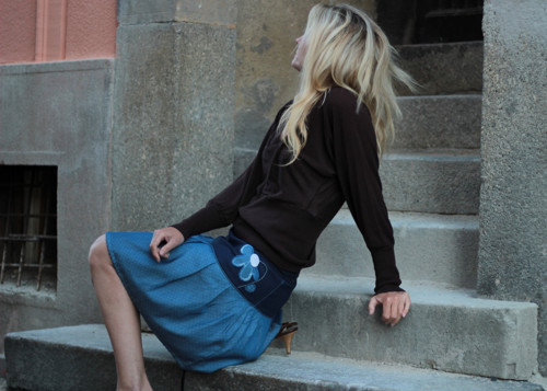 Sukně skládaná do sedla, kvítek