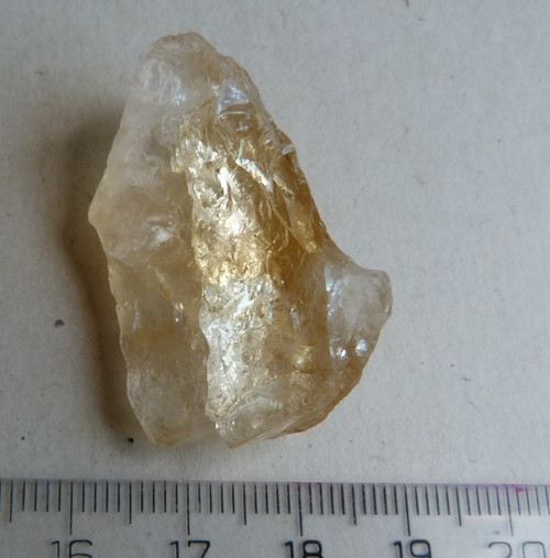 Citrín surový - 3,6 cm — foto 1