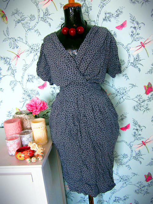 Šaty grey&black dots — foto 1