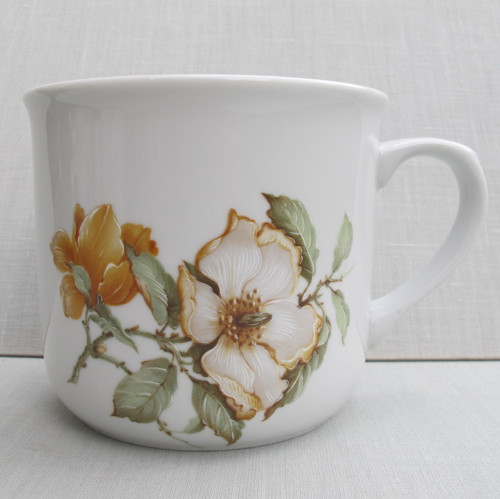 Porcelánový hrnek — foto 1
