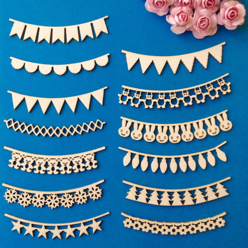 Dekorace 13 ks , 7 x 1,5 cm ,chipboard