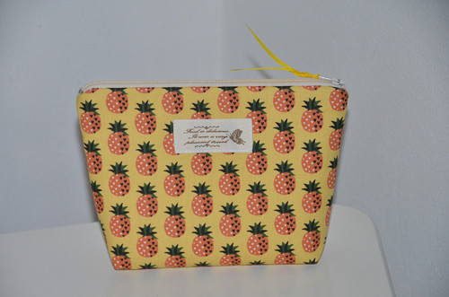 Necesér malý - ananas — foto 1