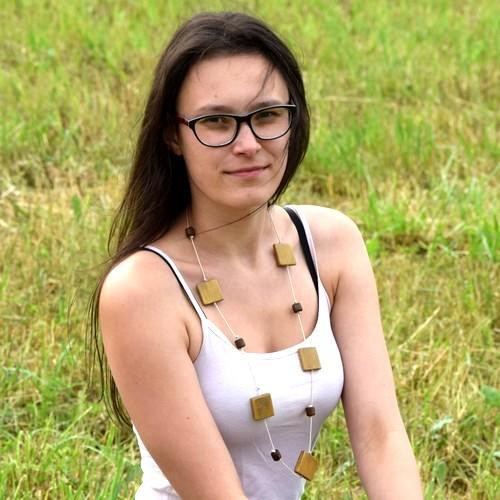 Dřevěné kostkaté korále — foto 1