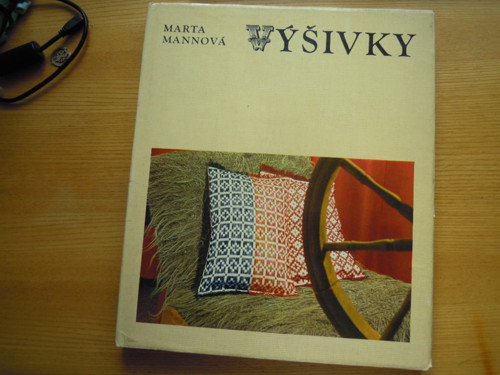 Výšivky - Marta Mannová