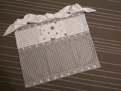 Široký hvězdný kapsář na přebalovací pult/postýlku