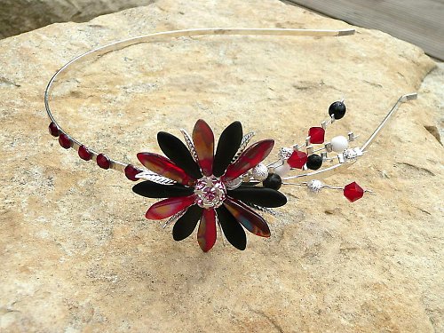 Čelenka : " Marguaritas modish red'n black " — foto 1