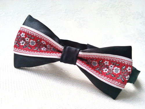 Slovak folklore bow tie (black/red)