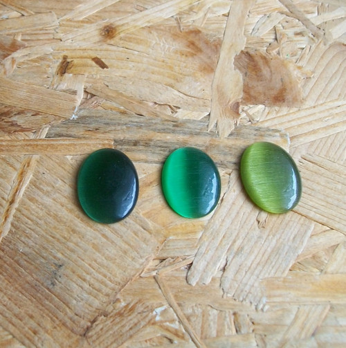 KABOŠONY - KOČIČÍ OČI - 25x18 mm
