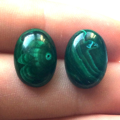 Malachit náušnicový pár/14x10x3mm (ML02) — foto 1