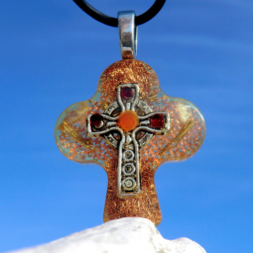 Orgo Keltský kříž s granáty* Karneol * talisman