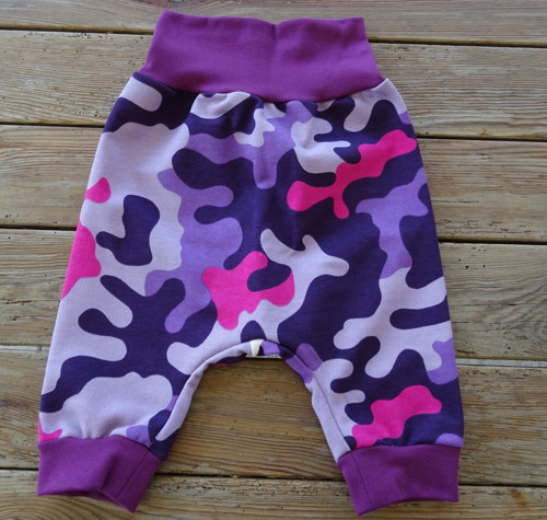 *baggy* ... tříčtvrtní, rostoucí ...