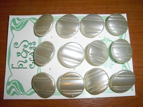 12x starožitné SKLENĚNÉ knoflíky, voskované