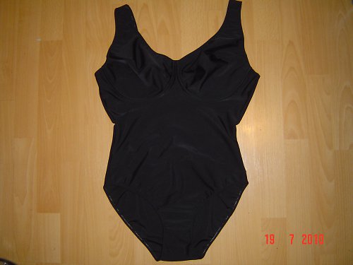 Plavky vcelku Stella - zakázka — foto 1