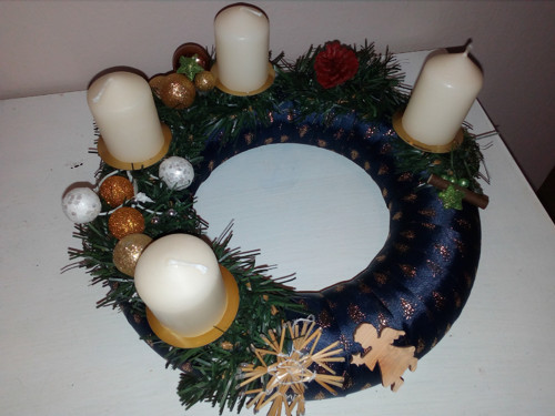 Adventní Vánoční Věnec Se Stuhou