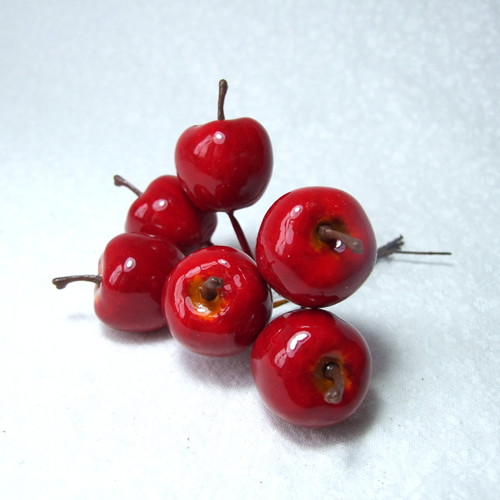 Svazek umělých jablíček, 2,5 cm — foto 1