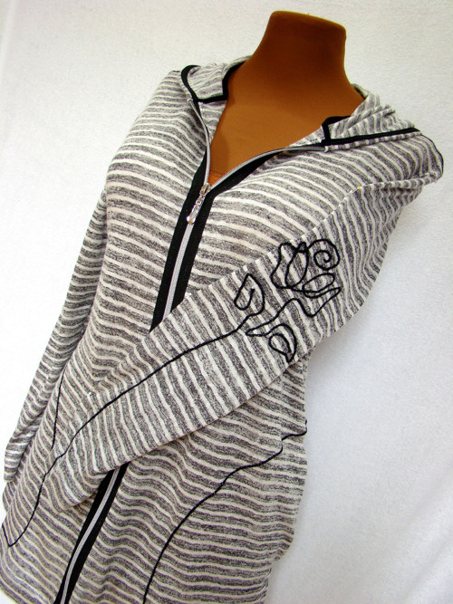 Mikina oversized — foto 1