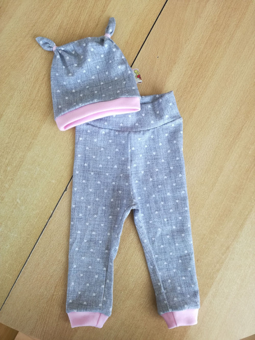 Čepička s oušky