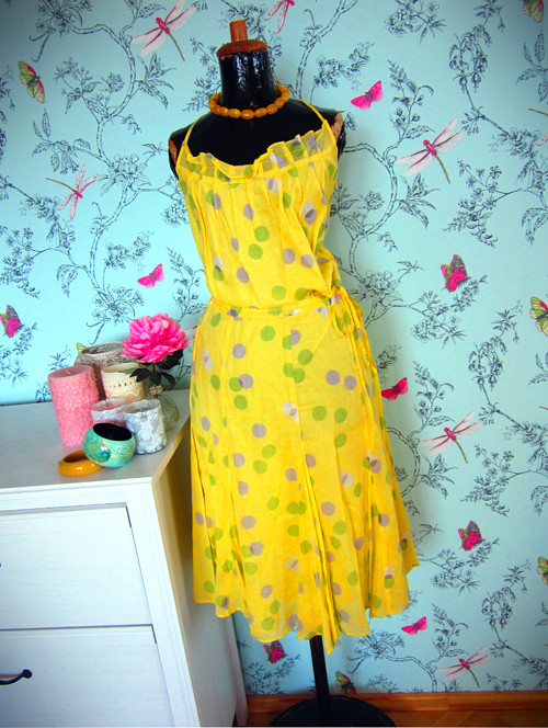 Rozkošné retro dots šatečky — foto 1