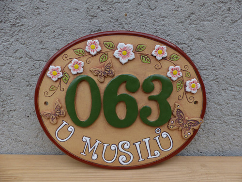 Domovní číslo se jménem / růžové růže- na obj.