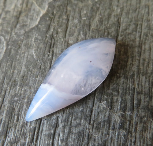 Modrý chalcedon Namibie, kabošon č. B15 — foto 1