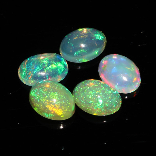 Etiopský opál 6x8mm
