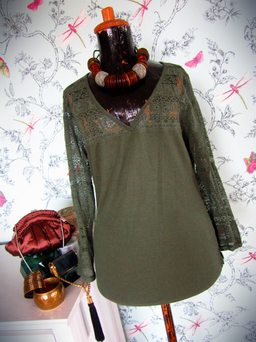 Top v khaki a krajce — foto 1