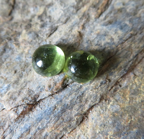 Přírodní olivín; pár č.11 — foto 1
