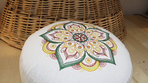 Vyšívaný puff mandala, průměr 30cm dozelena